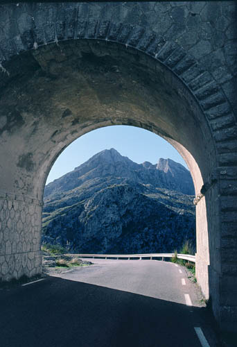 Subway through the 270 degree bend at the road to Sa Calobra - click to go to next image