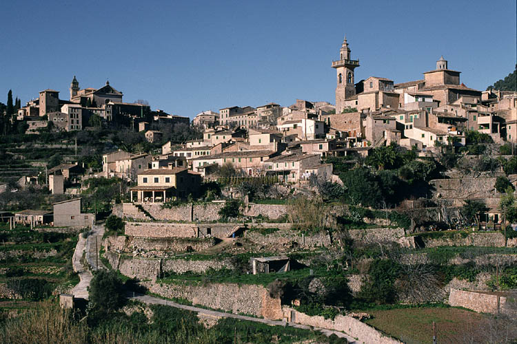 General view of Valldemossa - click to go to next image